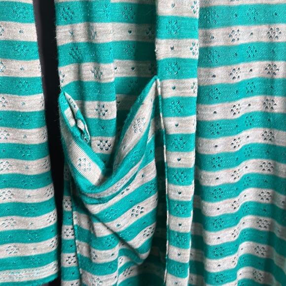 Chris & Carol Green and White Striped Long Sleeve Open Duster Size Small - Picture 5 of 9